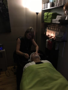 Bar à soins capilaire à Montréal - Nathalie Brosseau Coiffure (salon de coiffure à Beaubien)